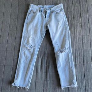 Levi’s 501 light wash jeans